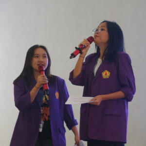 UNKLAB Goes to School